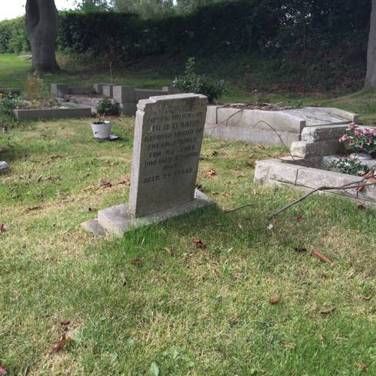 p13-headstone